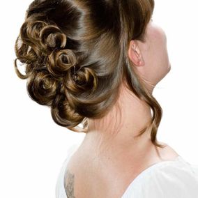 Bruin opgestoken haar lok